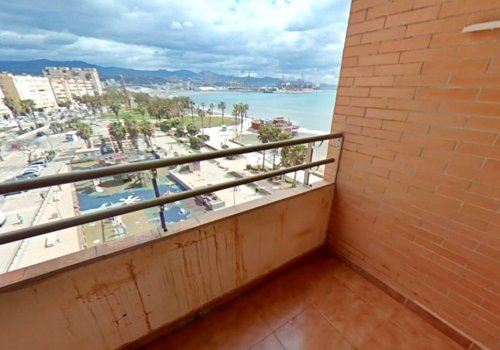 Malaga, Primera linea de Playa, Piso
