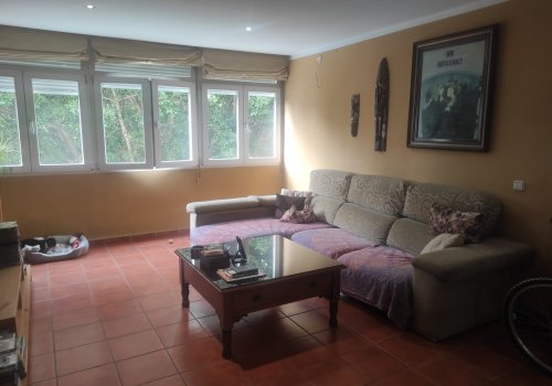 Amplio piso  en Huelin  de 4 dormitorios a un paso del mar y del centro – ¡Ubicación ideal!