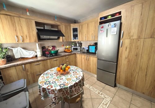 Piso en Cruz de Humilladeros con 3 dormitorios, garaje y trastero