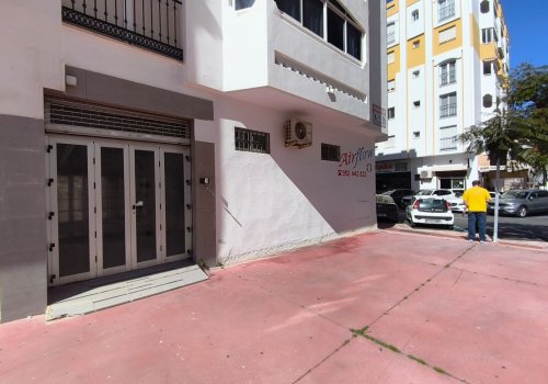 Local comercial en venta en Calle Santiago, 7 – Benalmádena