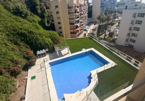 PISO REFORMADO CON VISTAS AL MAR EN TORREMOLINOS