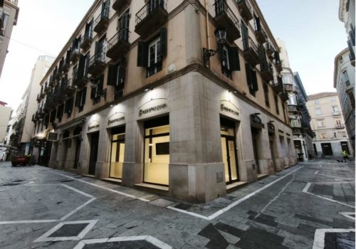 COMMERCIAL PREMISES FOR RENT IN THE HEART OF MÁLAGA NEXT TO MARQUÉS DE LARIOS
