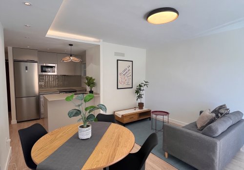 FULLY RENOVATED APARTMENT WITH SEA VIEWS IN EL PALO – MÁLAGA